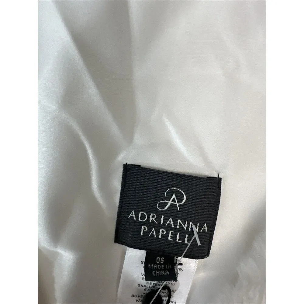 NWT $99 ADRIANNA PAPELL [ OS ] Faux Fur Shawl‎ in IVORY White